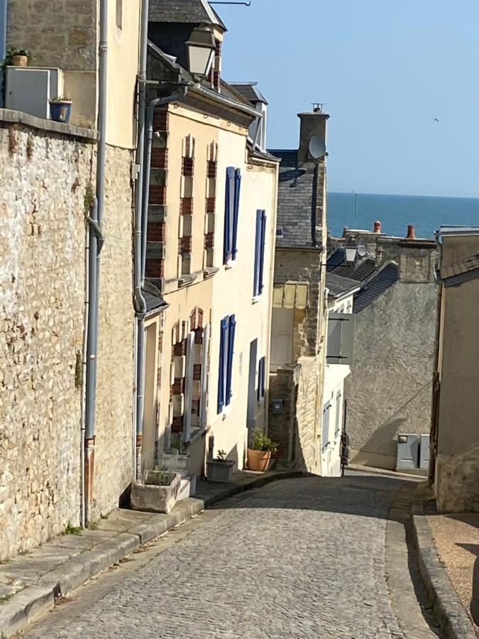 La Maison Bleue Port-en-Bessin-Huppain Exterior foto